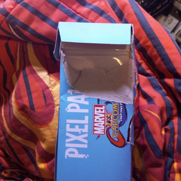 Chris Redfield vs. Rocket Racoon light up pixel pals 2 pack special edition - Picture 3 of 6